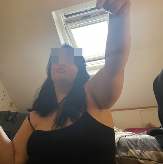 Annonce Dominatrice : Maîtresse BBW, Experte en Spanking à Paris