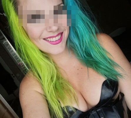 Cherche soumis pour domination fétichiste à Toulouse