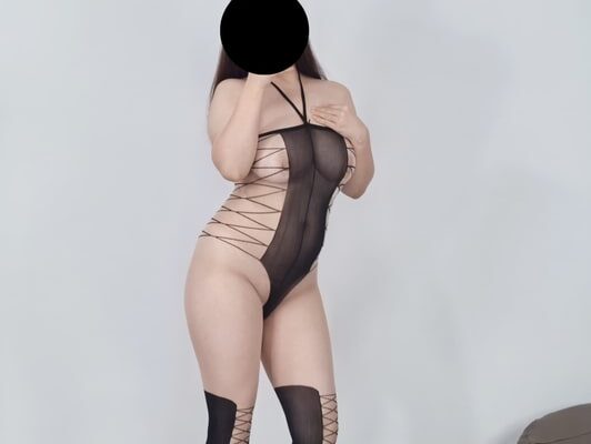 Dominatrice sur Plaisir pour soumis au spanking fouet